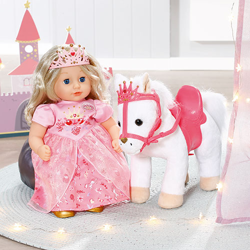 Celebrate the Queen’s jubilee with doll play